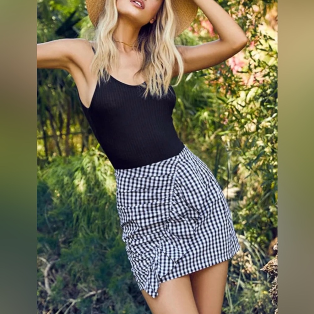NWT LuLus Collegiate Class Black and White Gingham Mini Skirt Size Medium